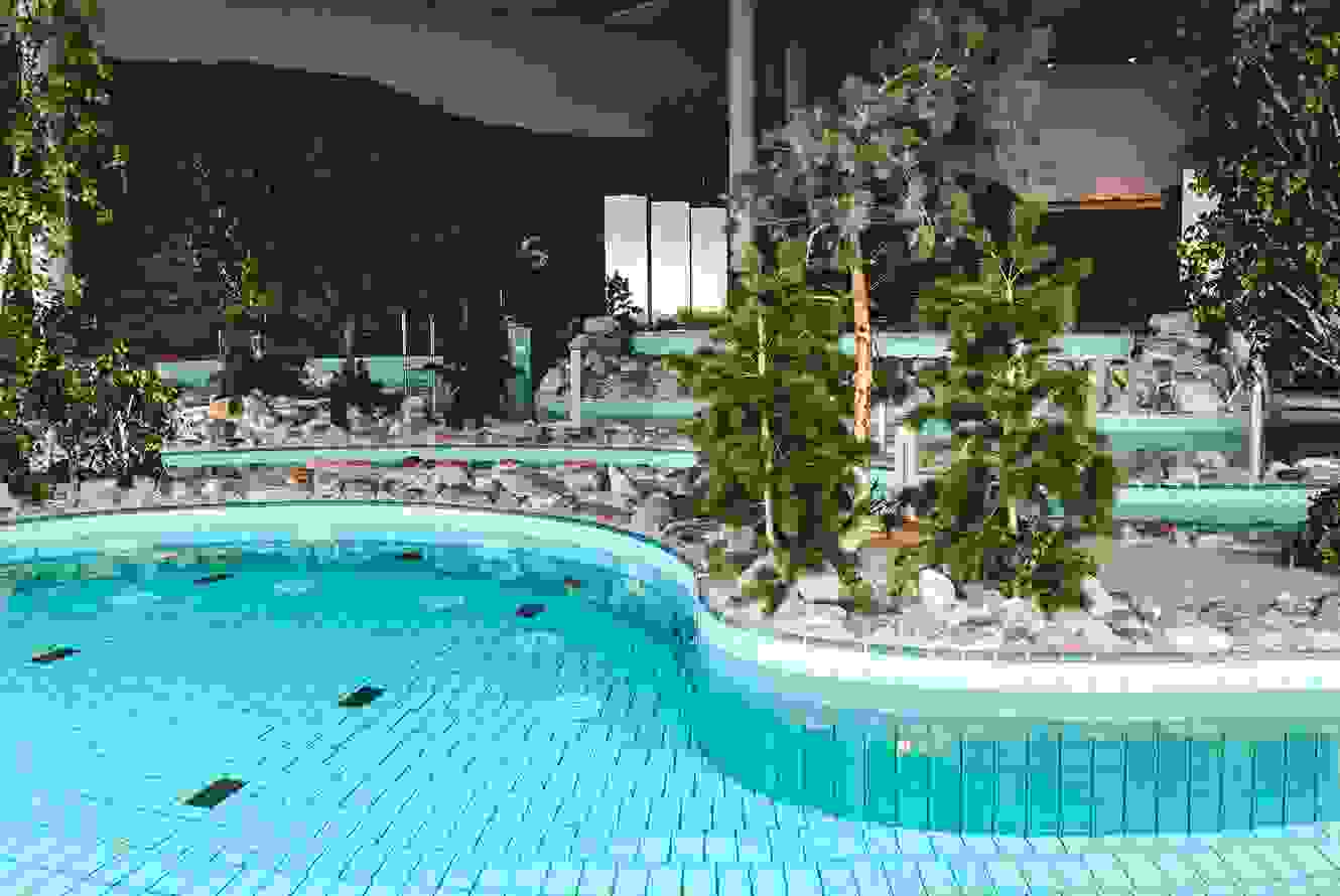 pool_1330x890_3.jpg