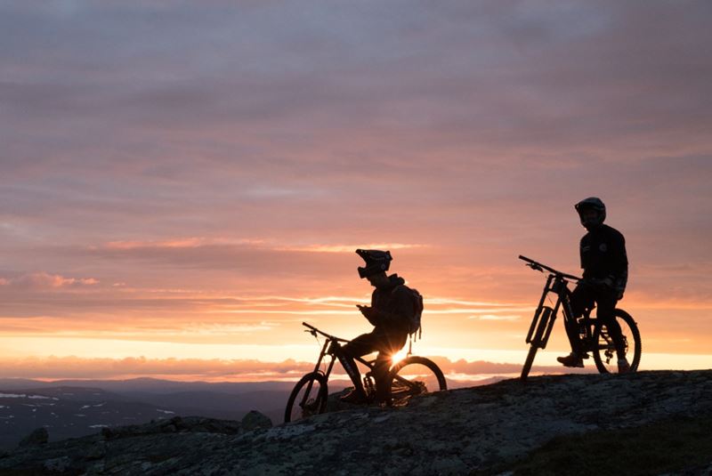 eveningbike_1330x890.jpg