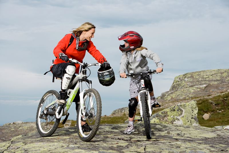 downhill_2400x1600.jpg